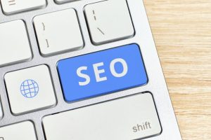 آموزش جذب مخاطب هدف: چکیده تجربیات نی‌نی‌سایت در سال 1404