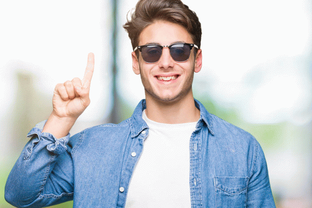 12 نکته راهنما و آموزش کامل استفاده از Synthesia – ساخت ویدیوهای سخنگو