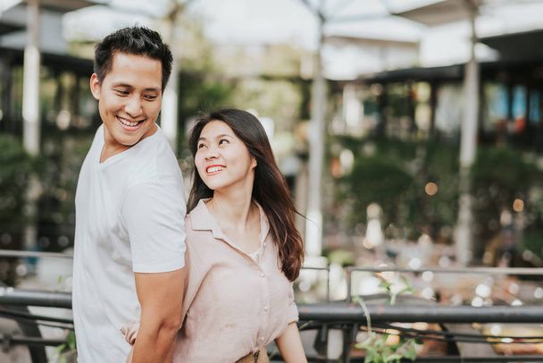 ازدواج -آموزش رابطه زناشویی-عشق محبت، علاقه - روابط عاطفی