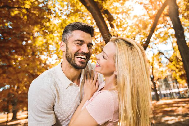 ازدواج - رابطه زناشویی با همسر -شناخت مردان و زنان - عشق محبت، علاقه - روانشناسی مهارت های ارتباطی دختران و پسران