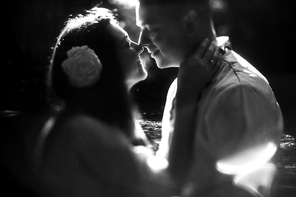 رابطه عاطفی - آموزش روابط زناشویی -شناخت مردان و زنان - عشق محبت - روانشناسی مهارت‌های ارتباطی دختران و پسران