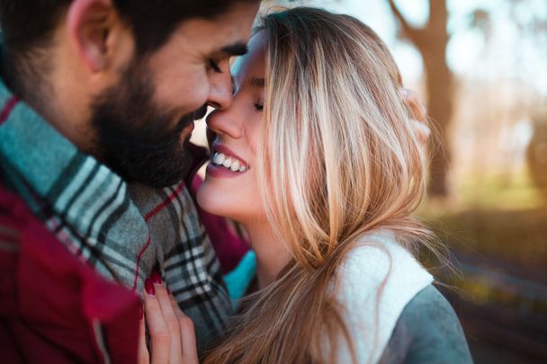 رابطه عاطفی - آموزش روابط زناشویی -شناخت مردان و زنان - عشق محبت - روانشناسی مهارت‌های ارتباطی دختران و پسران