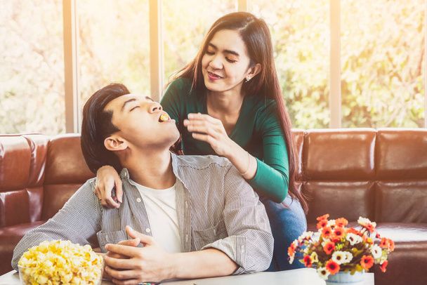 رابطه عاطفی - آموزش روابط زناشویی -شناخت مردان و زنان - عشق محبت - روانشناسی مهارت‌های ارتباطی دختران و پسران