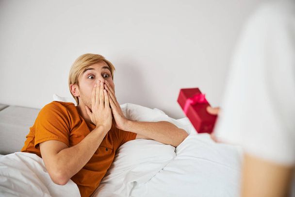 ازدواج - رابطه زناشویی با همسر -شناخت مردان و زنان - عشق محبت، علاقه - روانشناسی مهارت های ارتباطی دختران و پسران