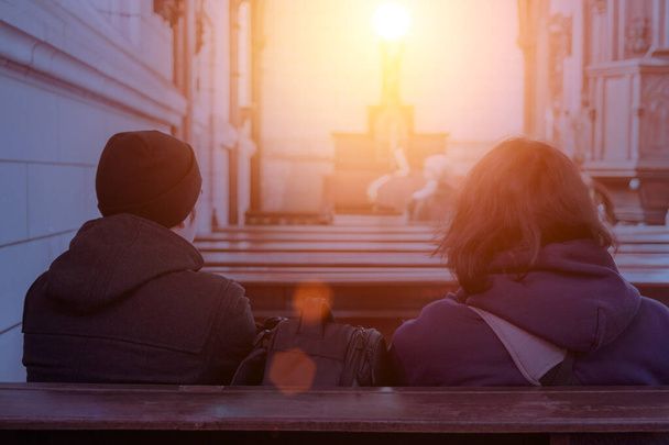 ازدواج - رابطه زناشویی با همسر -شناخت مردان و زنان - عشق محبت، علاقه - روانشناسی مهارت های ارتباطی دختران و پسران