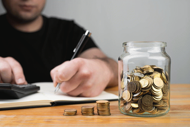 saving-money-پس انداز