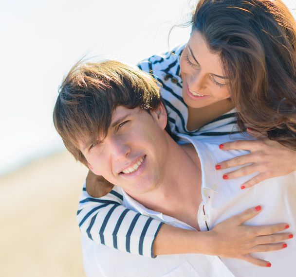 رابطه عاطفی - آموزش روابط زناشویی -شناخت مردان و زنان - عشق محبت - روانشناسی مهارت‌های ارتباطی دختران و پسران